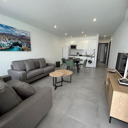 Stunning 2 Bedroom Seafront Apartment Puerto del Carmen  Extérieur photo