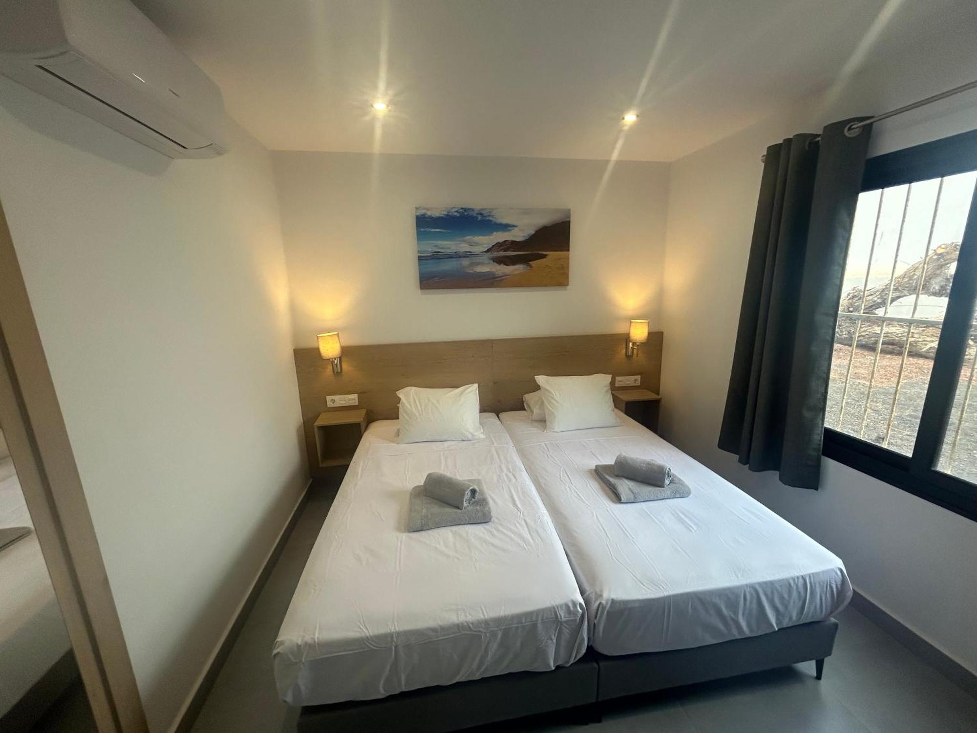 Stunning 2 Bedroom Seafront Apartment Puerto del Carmen  Extérieur photo