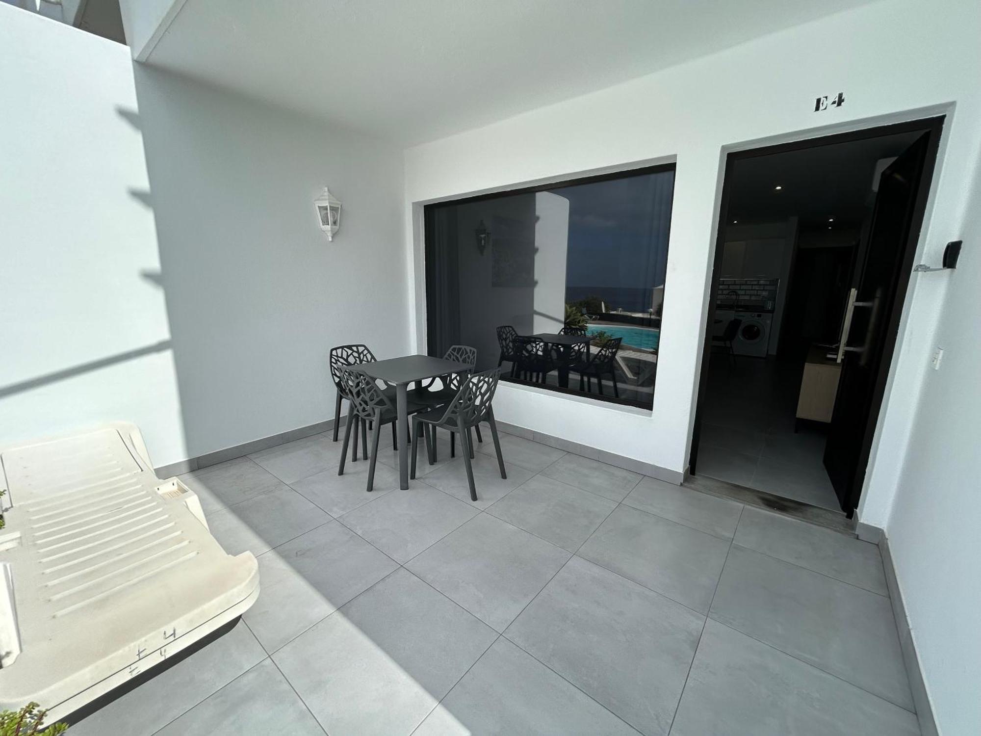 Stunning 2 Bedroom Seafront Apartment Puerto del Carmen  Extérieur photo