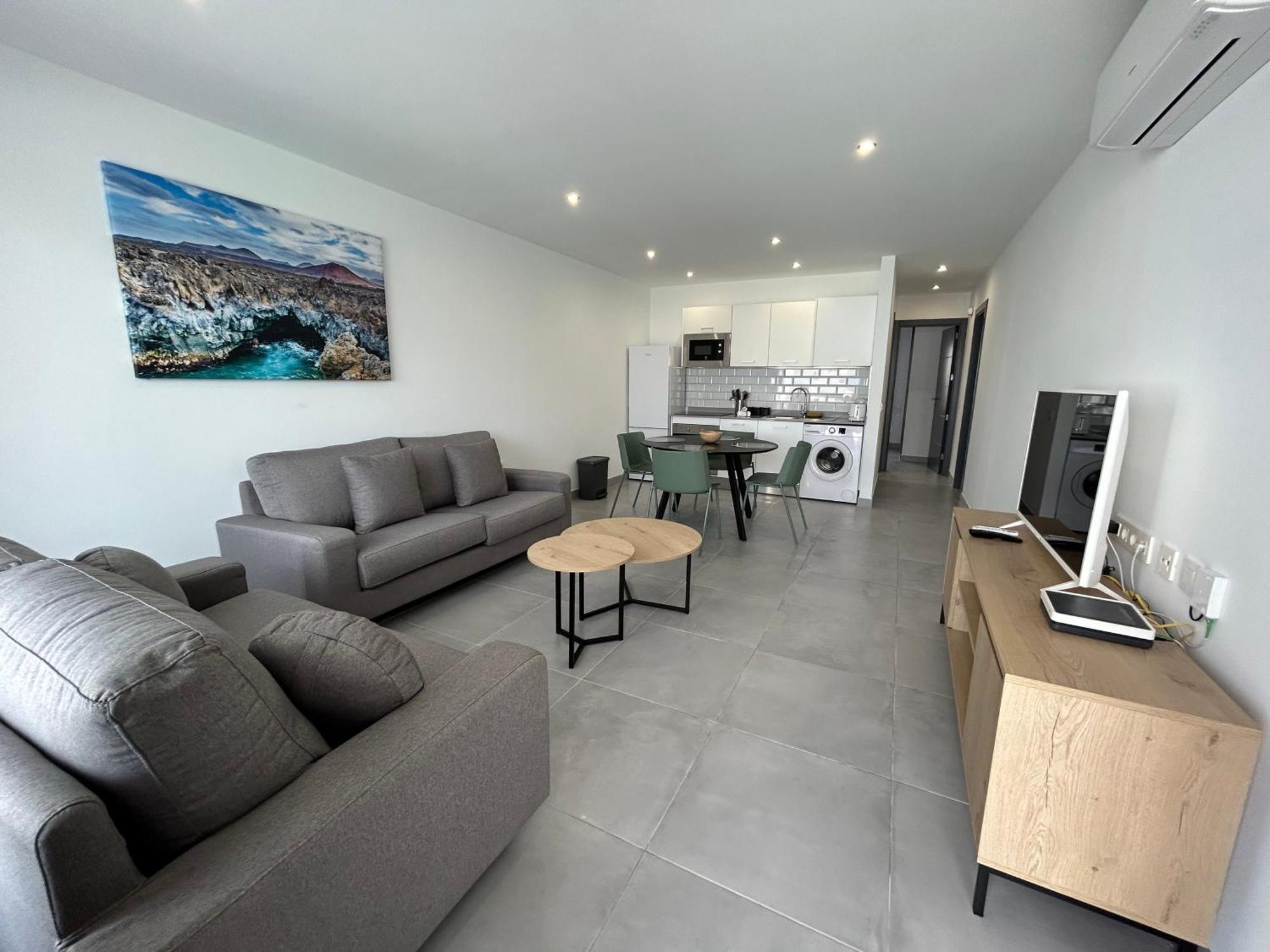 Stunning 2 Bedroom Seafront Apartment Puerto del Carmen  Extérieur photo